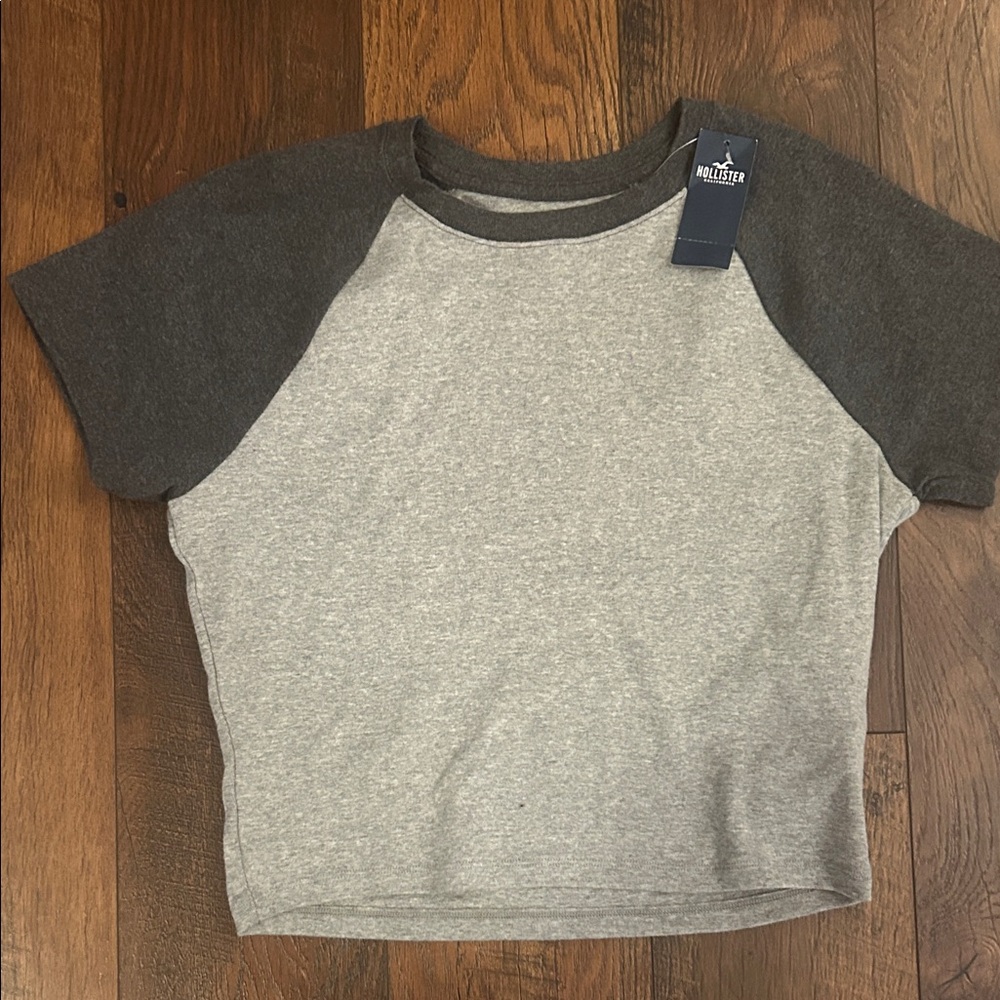 NWT - Hollister Two-Tone Gray Raglan Tee